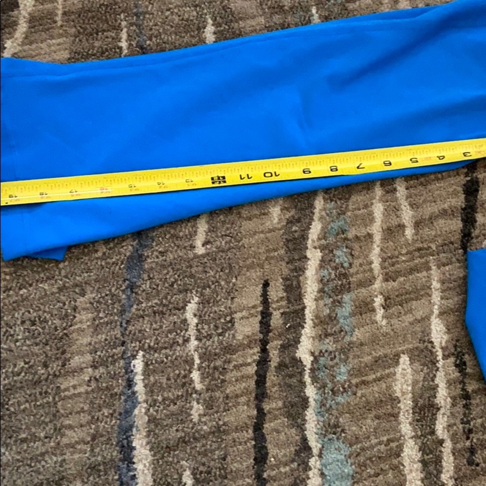 Lululemon capris - Picture 4 of 7